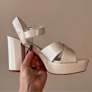 Jeffrey Campbell Amma Platform Sandal in White size 8 but would best fit a 7.5